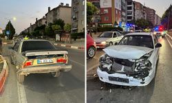 Uşak'ta kaza: Kırmızı ışıkta bekleyen otomobile arkadan çarptı
