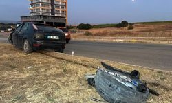 Uşak'ta refüje çıkan otomobilin sürücüsü ve eşi yaralandı