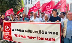 Vatan Partisi'nden İzmir Sağlık Müdürlüğü önünde '241 hard disk' açıklaması