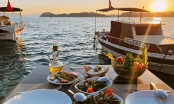 İzmir'in en lüks mekanları: Zirvede bir akşam yemeği gerçekten ne kadar?