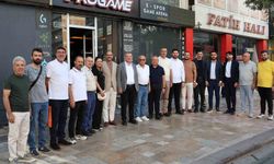 AK Parti İl Başkanı Subaşıoğlu İstiklal Caddesi’nde esnafları dinledi