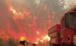 Antalya'da alevlerin arasında kalan ekipler son anda kurtuldu