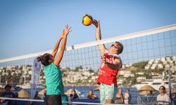 Bodrum'da plaj voleybolu coşkusu: Kupalar sahiplerini buldu