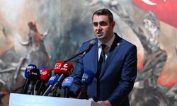 Çağatay Güç'ten Nâzım Hikmet sergisine çıkarma: İzmir'de yaşatmak büyük bir değer