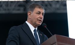 CHP'den Cemil Tugay açıklaması: Siyasi tutumunun netleşmesini bekliyoruz