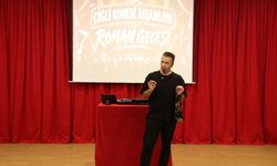 Çiğli Komedi Akşamları Emrah Bari ile başladı