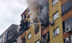 Denizli’de dairede çıkan yangında 1’i yatalak 2 kişi dumandan etkilendi