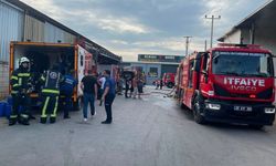Denizli'de kırpıntı deposunda yangın