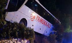 Denizli'den İstanbul'a gidiyordu: Manisa'da yolcu otobüsü yoldan çıktı!