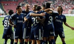 Fenerbahçe'nin UEFA Şampiyonlar Ligi kadrosu açıklandı: Sürpriz isimler kadroda yer aldı