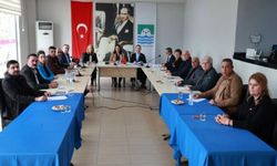 Foça’da siyasi hareketlilik: Saniye Bora Fıçı AK Parti’ye mi geçiyor? CHP'li meclis üyeleri toplanıyor!