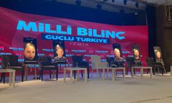 Kılıçdaroğlu, Karşıyaka Suat Taşer Sanat Merkezi'nde