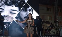 Merve Özbey'den Selendi'de müzik ziyafeti