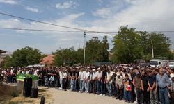 Motosiklet kazasında ölen 19 yaşındaki genç son yolculuğuna uğurlandı