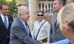 Ümit Özdağ İzmir’de: İlk durak şehit ailesi, ikinci durak Özfatura ailesi