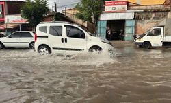 Uşak’ta şiddetli sağanak ve dolu hayatı felç etti