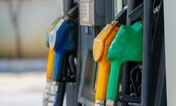 Motorinde psikolojik sınır aşıldı mı? Akaryakıt tabelalarında araç sahiplerini şoke eden tablo!