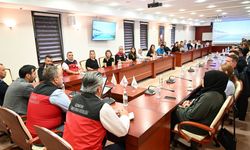 İzmir'de gıda kontrol çalışmaları masaya yatırıldı