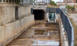 İZSU’dan kış hazırlığı: 5 ilçede kanal temizliği sürüyor