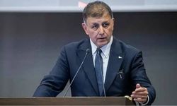Halk muhalefetten seçti, iktidar rozetini taktı: Cemil Tugay AK Parti’ye katıldı