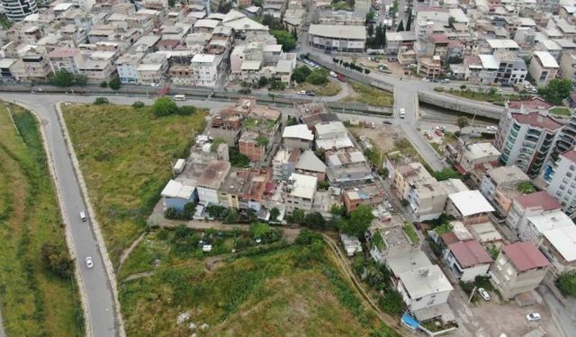 Bornova’da imar isyanı: 40 yıllık evler kağıt üstünde şeftali bahçesi ilan edildi