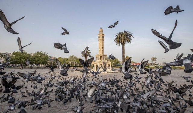 İzmir’in 50 yıllık ‘gelecek’ yolculuğu: ‘İki Çizgi Arasında’ başlıyor