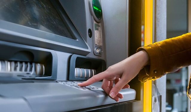 Dev banka resmen duyurdu: Türkiye'deki tüm ATM'ler kapatılıyor! Parası olanlar ne yapacak?
