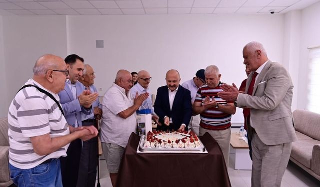 Aydın'da Babalar Günü'nde huzurevi sakinlerine ziyaret