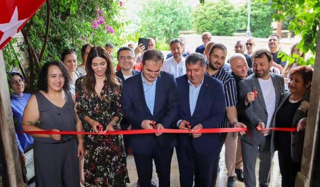 Bayındır'da el emeği göz nuru eserler görücüye çıktı