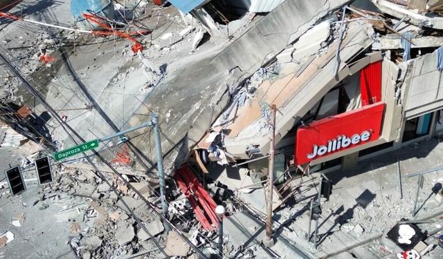 Filipinler’de korkunç gece: 7,8 büyüklüğündeki deprem sonrası tsunami uyarısı!
