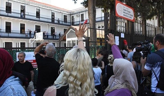 İzmir'de YKS maratonu! Koşarak geldiler, demir parmaklıkları aştılar ama...