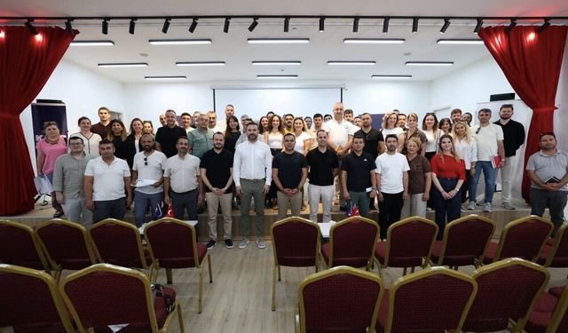 Çeşme'de yerel yönetimler için mevzuat eğitimi tamamlandı