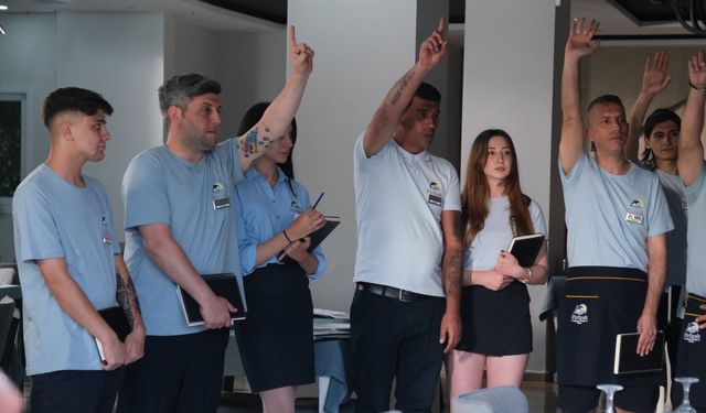 İlk yardım dersinde kahkaha fırtınası