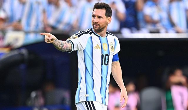 Messi tarihe geçti, Arjantin Dünya Kupası’na şovla başladı!
