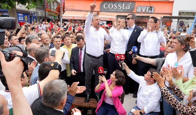 Özel: Denizli'de bir bankın üstündeyiz ama milletin gönlündeyiz