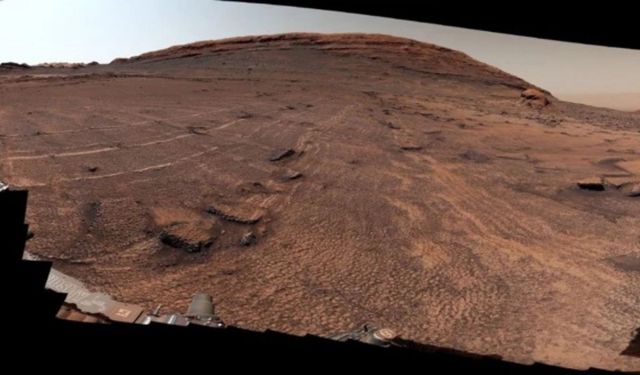 NASA hazırlıksız yakalandı! Mars yüzeyinde ‘bal peteği’ şeklinde gizemli dokular bulundu