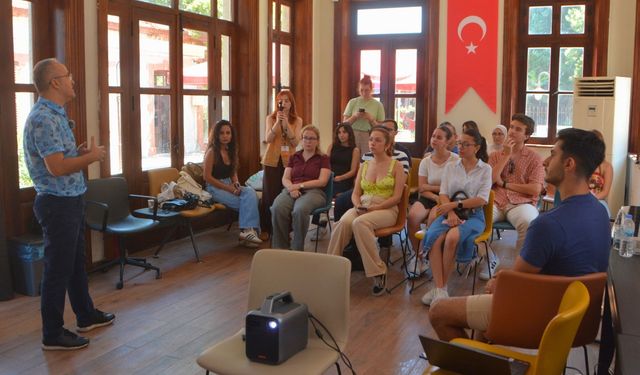 Dijitalleşen dünyada fizyoterapinin geleceği ele alındı