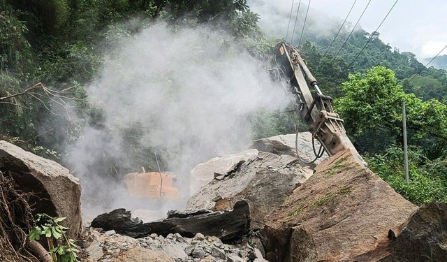 Hidroelektrik santrali tünelinde patlama: 9 ölü, 15’ten fazla işçi mahsur