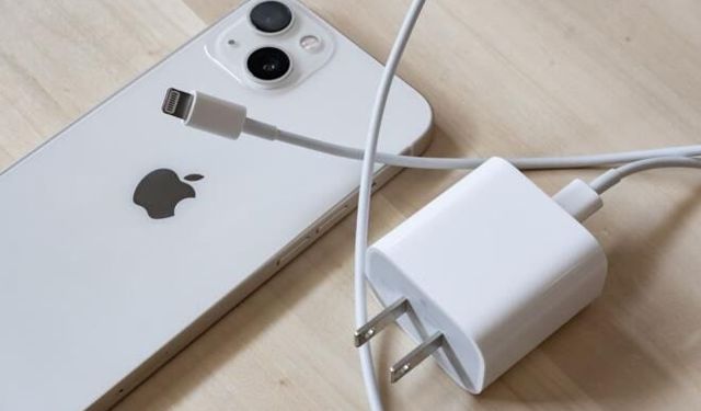 iPhone ve iPad kullanıcılarına şarj uyarısı: O adaptörleri kullanmayı bırakın!