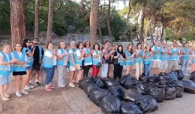 Buca'da 1 kamyon atık toplandı