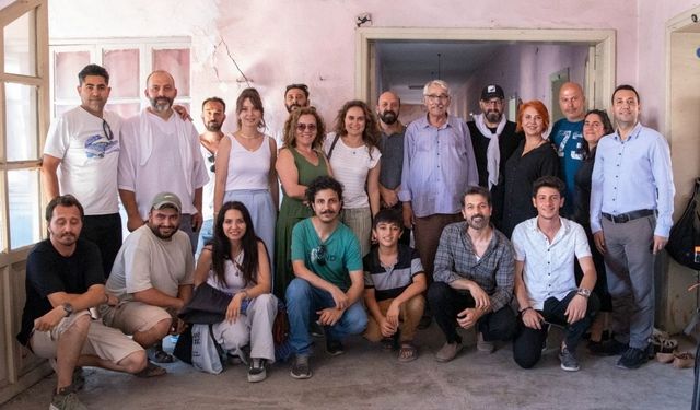 Türkiye'nin Oscar adayı belli oldu: Kesilmiş bir ağaç gibi kadrosunda kimler var? Kesilmiş bir ağaç gibi filminin konusu
