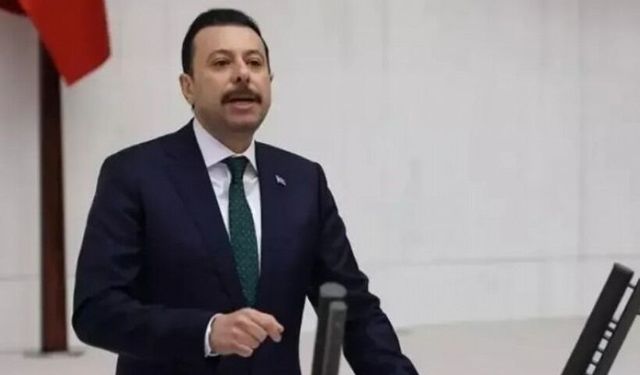 AK Partili Kaya'dan İzmir Büyükşehir Belediyesi'ne 'karekod' ve 'dolum cihazı' tepkisi