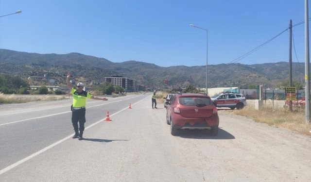 Aydın’da jandarmadan ÇEMBER-135 operasyonu! 38 aranan şahıs yakalandı