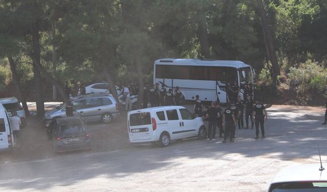Suikast timi üyesi Burkay Karatepe, silahların gömüldüğü noktaları gösterdi
