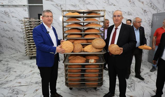 Çameli'de festivalde açıldı, uygun fiyatlı ekmek satışı başladı