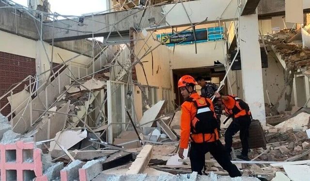Endonezya’da 7,7’lik deprem: Endonezya depreminde kaç kişi öldü, son durum ne?
