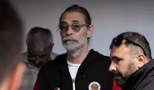 Erdal Beşikçioğlu görevden uzaklaştırıldı