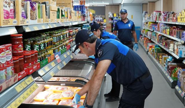 Güzelbahçe'de gıda denetimi: 6 işletmeye işlem yapıldı
