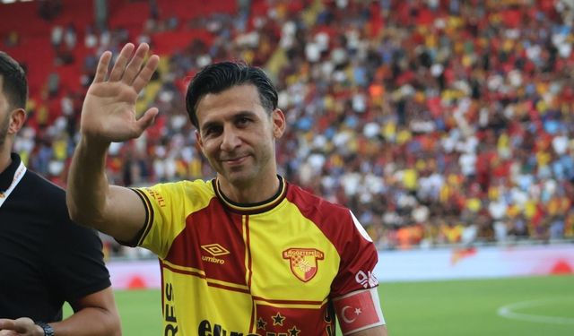 İsmail Köybaşı son maçına çıktı: Karşılaşma öncesi duygusal anlar yaşandı!