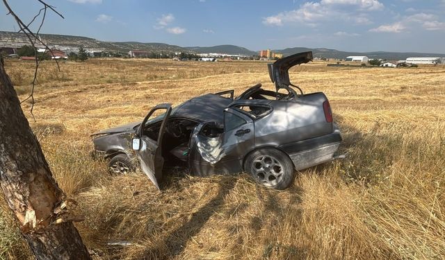 Kütahya'da kaza: Takla atan otomobilin sürücüsü yaralandı